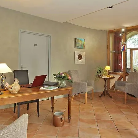 Le Quatorze Hotell