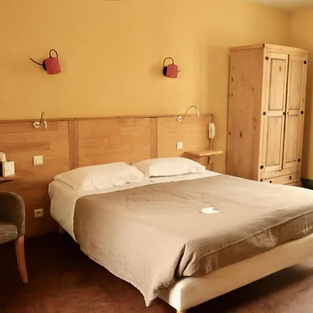 Hotell Le Quatorze 3*