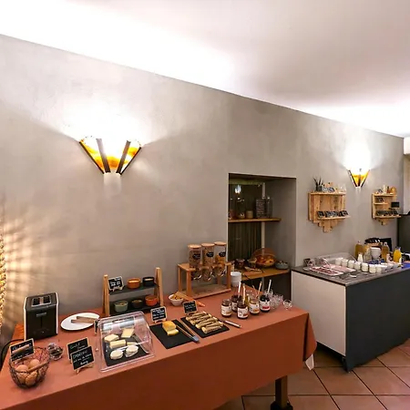 オテル ル キャトルズ ホテル フィジャック