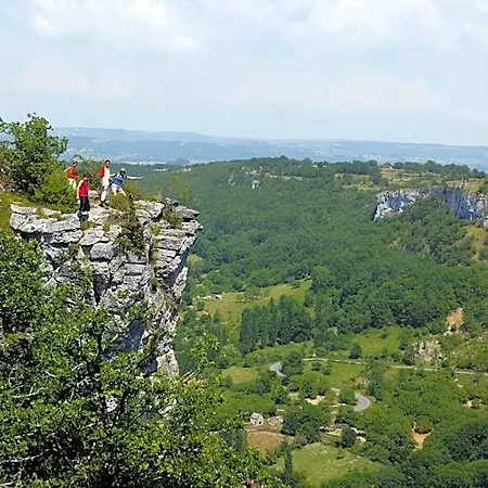 Le Quatorze 3*