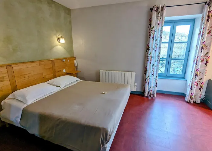 オテル ル キャトルズ 3* フィジャック