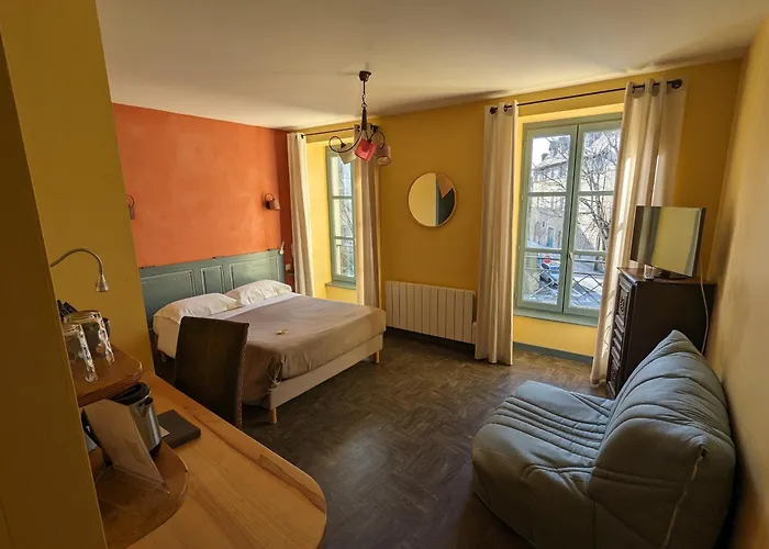 オテル ル キャトルズ 3*