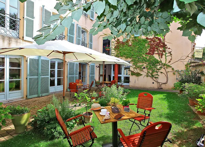 オテル ル キャトルズ ホテル フィジャック