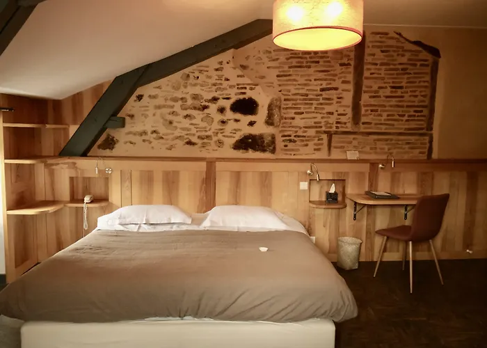 オテル ル キャトルズ ホテル フィジャック