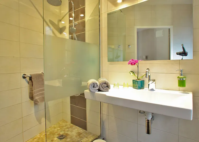 オテル ル キャトルズ ホテル フィジャック