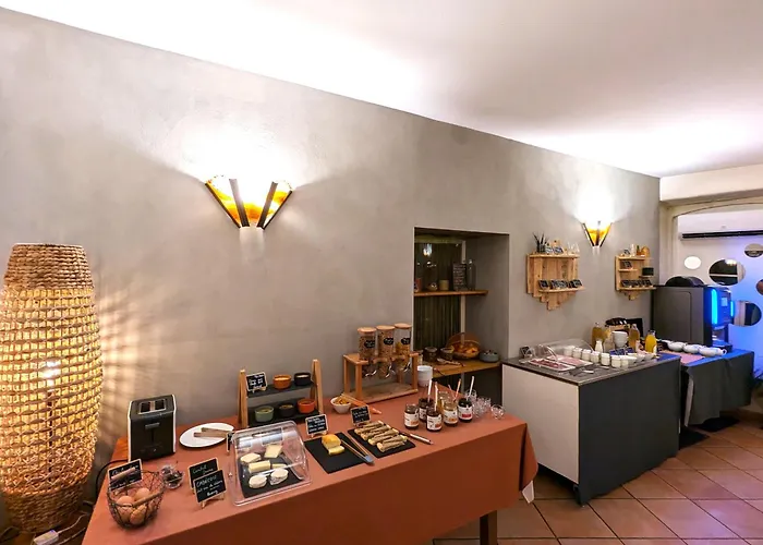 オテル ル キャトルズ ホテル フィジャック