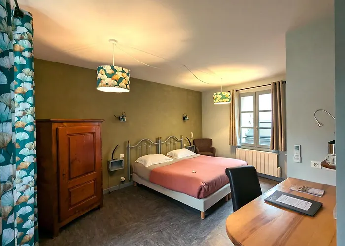 ホテル オテル ル キャトルズ 3*