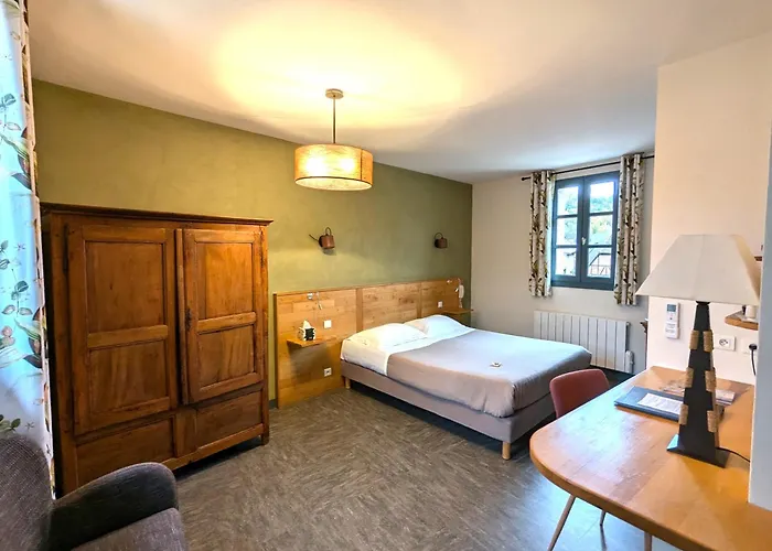 オテル ル キャトルズ 3* フィジャック