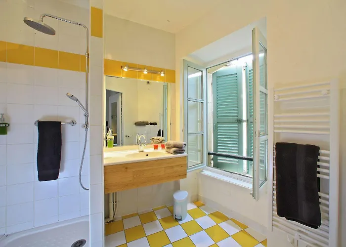 オテル ル キャトルズ 3* フィジャック